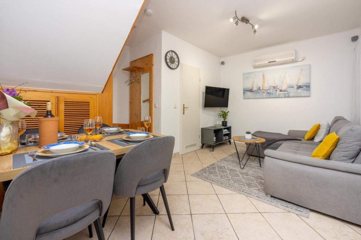 Kuca Za Odmor Antic - Holiday House Antic Novi Vinodolski Ngoại thất bức ảnh