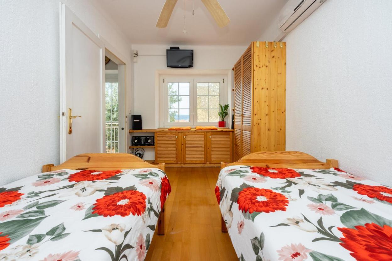 Kuca Za Odmor Antic - Holiday House Antic Novi Vinodolski Ngoại thất bức ảnh