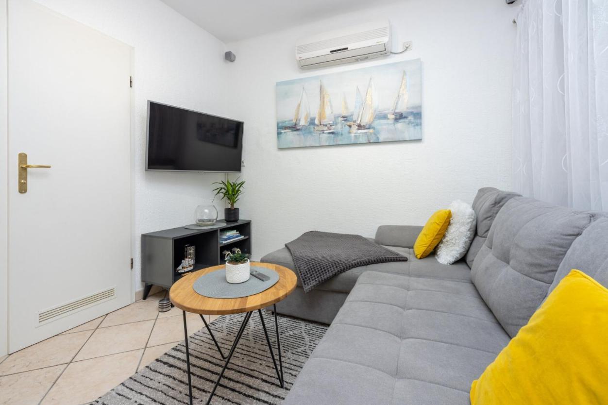 Kuca Za Odmor Antic - Holiday House Antic Novi Vinodolski Ngoại thất bức ảnh